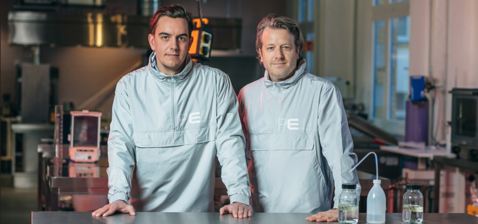 Project Eaden Founders in Lab - David (l) and Jan (r)