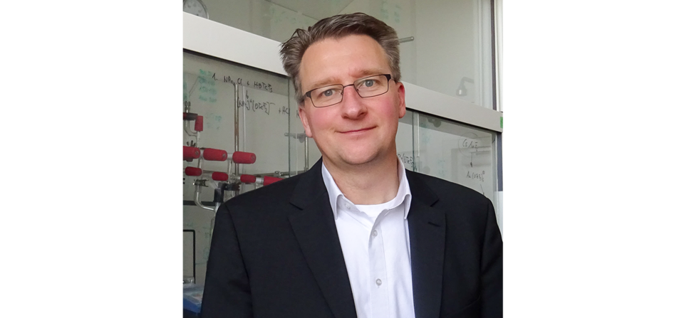 Prof. Sebastian Hasenstab-Riedel of the Freie University Berlin Prof. Sebastian Hasenstab-Riedel of the Freie University Berlin has developed a new chemical process for chlorine production